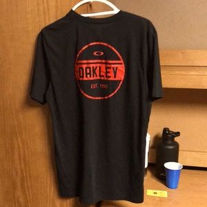Oakley shirt red logo clean no stains medium regular fit